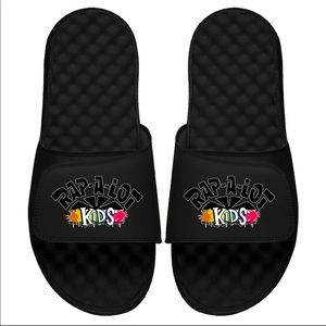 Slippers kid.. kids 1.5-6 Adults 7-12